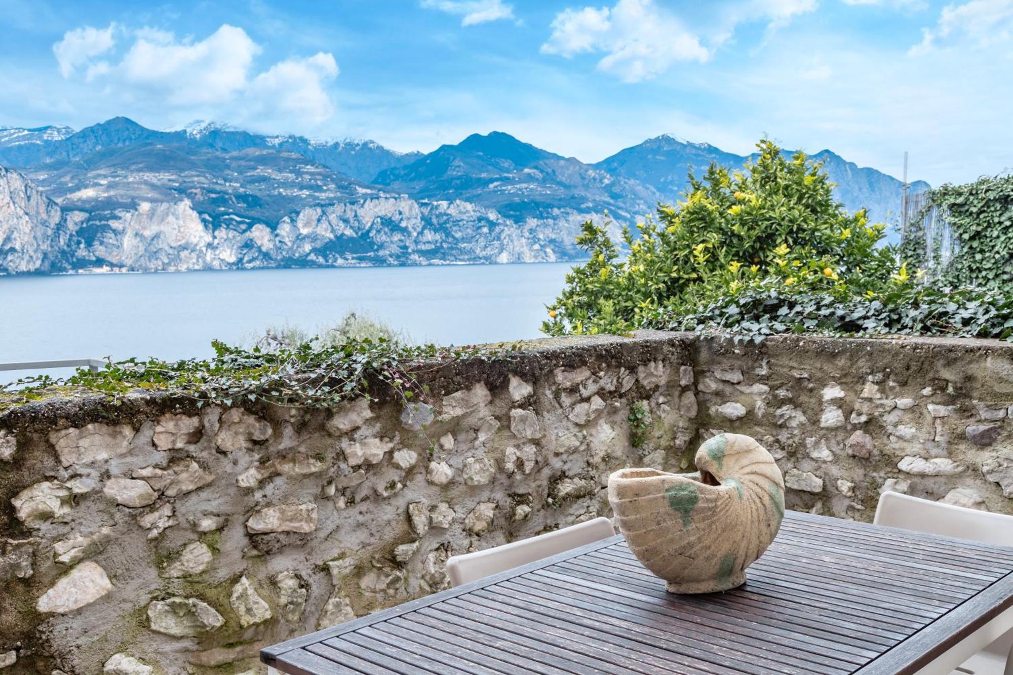 Ca De L'Angelon Aparthotel Brenzone sul Garda Ngoại thất bức ảnh