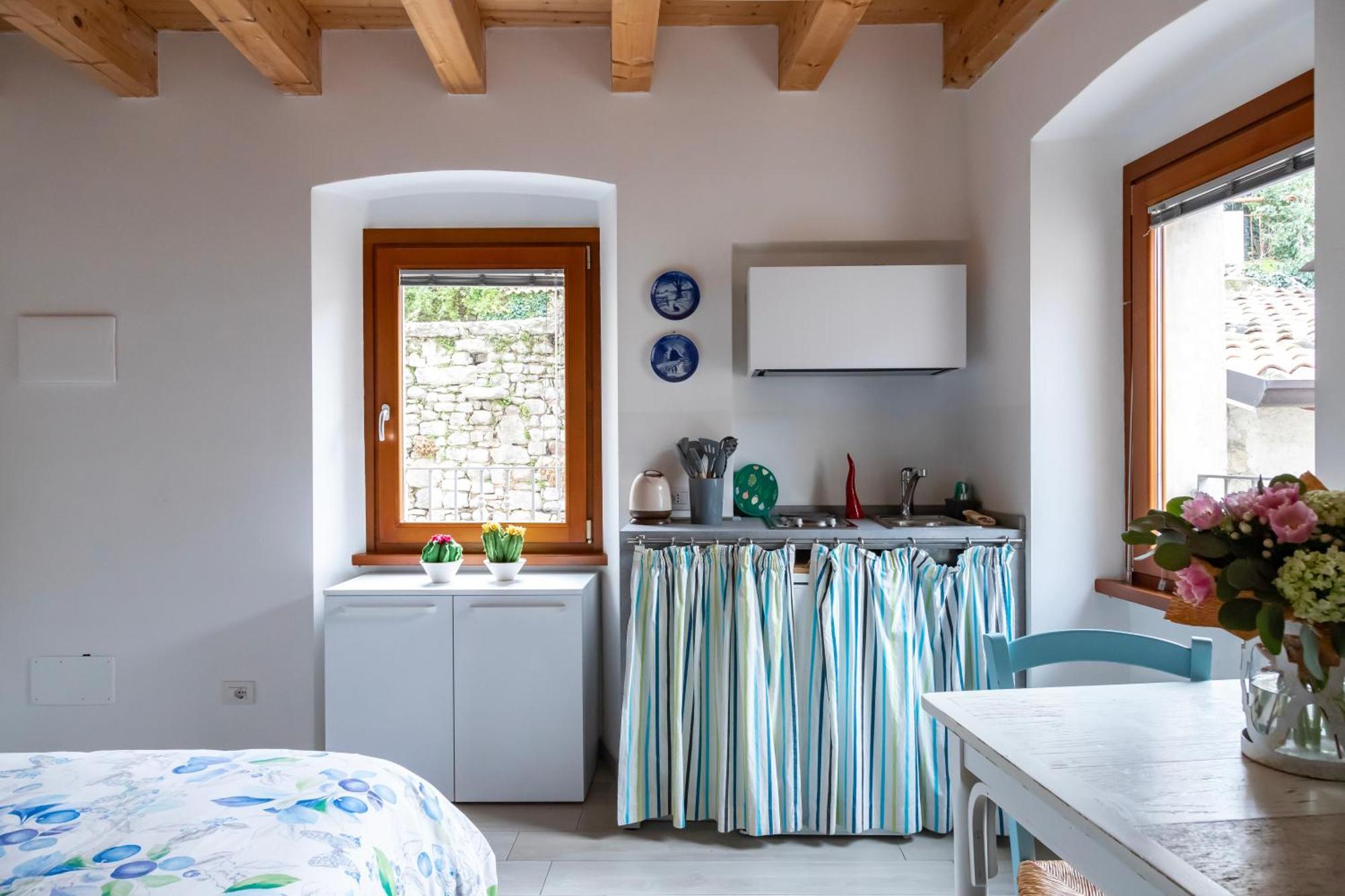 Ca De L'Angelon Aparthotel Brenzone sul Garda Phòng bức ảnh